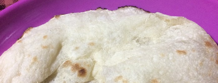 Roti Tempayan Kok Lanas is one of kelate.