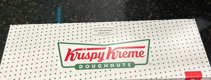 Krispy Kreme is one of Orte, die Denise D. gefallen.