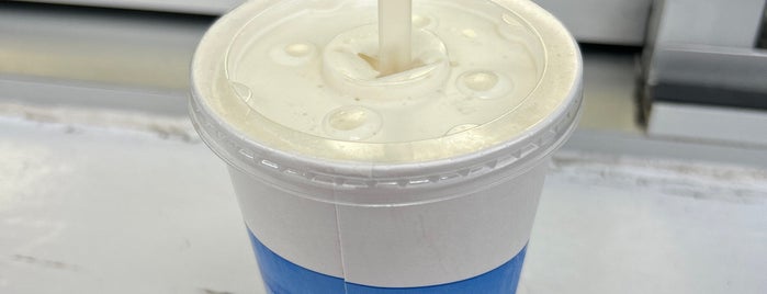 Curly's Ice Cream & Frozen Yogurt is one of Warwick To Do/Redo.