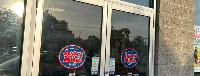 Jersey Mike's Subs is one of Food.