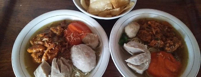 Pondok Bakso Super Rudal "Mas Tono" is one of Guide to Padang's best spots.