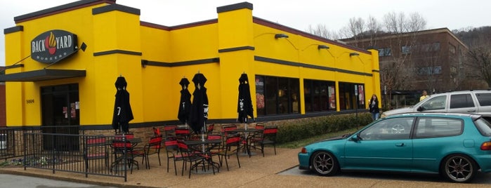 Back Yard Burgers is one of Lugares favoritos de Scott.