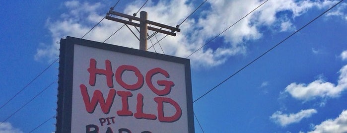 Hog Wild Pit Bar-B-Q is one of Tempat yang Disukai Matt.