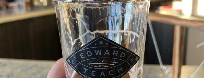 Edward Teach Brewing is one of Posti che sono piaciuti a Mike.