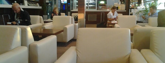 "Zrinjevac" Business Lounge is one of Tempat yang Disimpan Yaron.