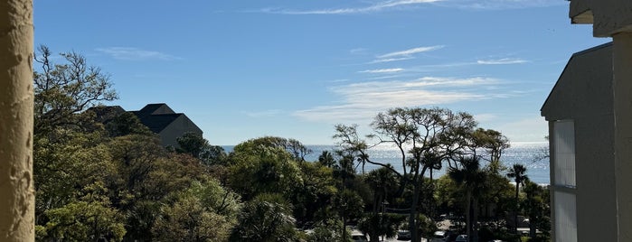 Omni Hilton Head Oceanfront Resort is one of Arthur's Favorite Hotels and and Resorts!.