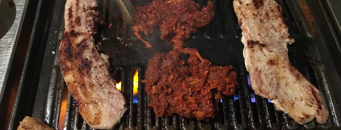 Manna Korean BBQ is one of Locais salvos de Lana.