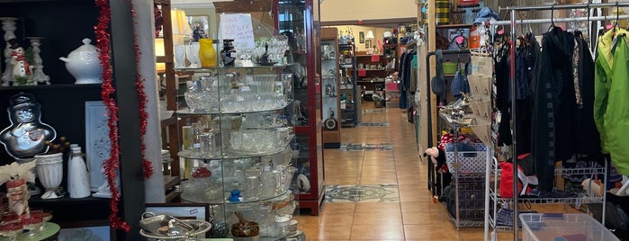 Mid-Cities Antique Mall is one of DFW Antique Stores.