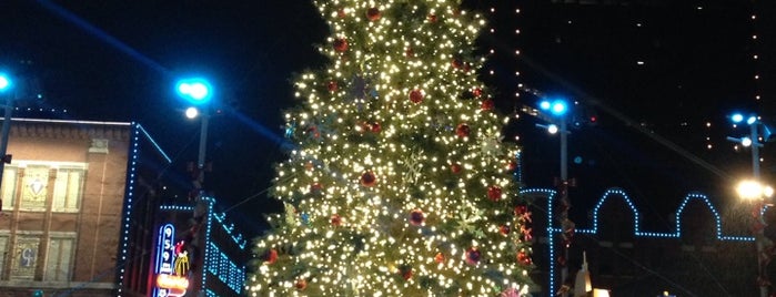 Sundace Square Christmas Tree is one of 1-Day To-Do List @ Dallas.