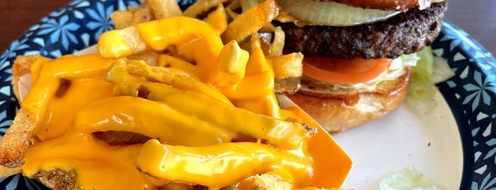 Simply Burgers is one of The 15 Best Places for Grilled Peppers in Fort Worth.
