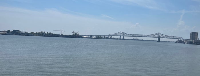 Banks of the Mississippi is one of Pärtāke™ New Orleans ⚜.