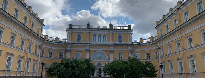 Музей-усадьба Г. Р. Державина is one of Sights in Saint Petersburg & suburban places.