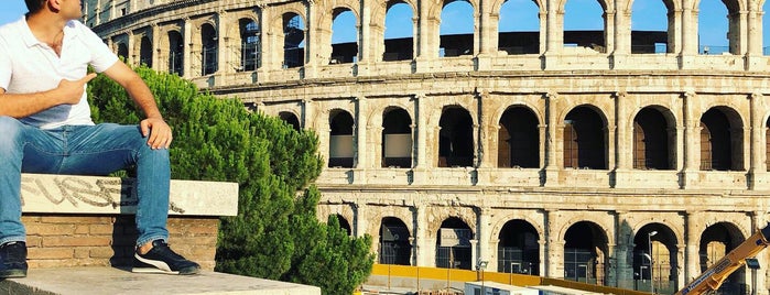 Colesseum is one of Roma önemli.