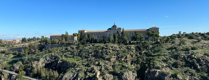 Academia de Infantería is one of Toledo.