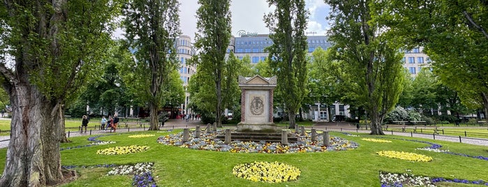 Carl-Wilhelm-Müller-Denkmal is one of Německo 2.