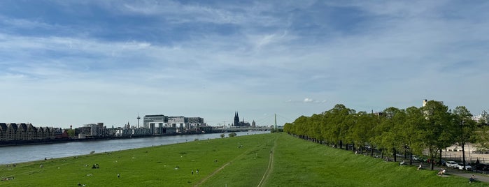 Südbrücke is one of photo locations.