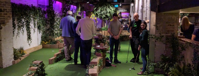 Swingers - The Crazy Golf Club is one of New London Openings 2016.