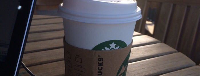 Starbucks is one of Lieux qui ont plu à Ahmad🌵.