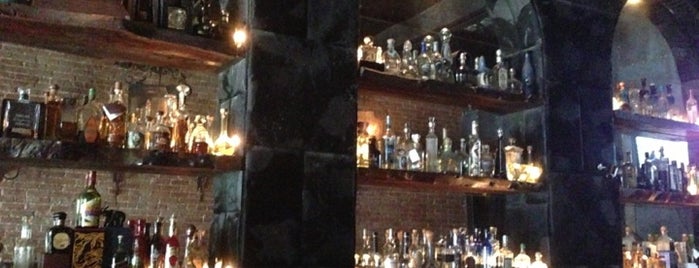 L'Scorpion is one of Must-visit Bars in Hollywood.