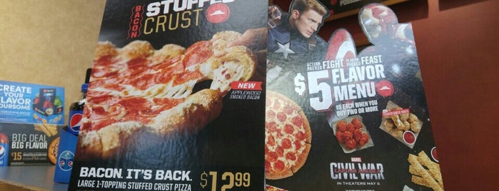 Pizza Hut is one of Santi'nin Beğendiği Mekanlar.