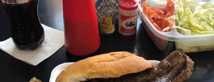 Tortas Uruguayas Ezquivel is one of etnich foods.