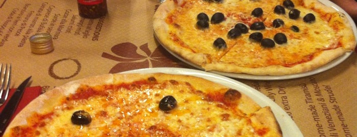 Gino's Pizzeria is one of venecia.