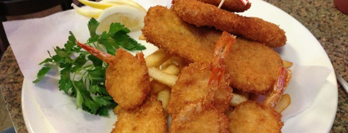 Paya Thai Fish & Chips is one of สถานที่ที่ Ron ถูกใจ.