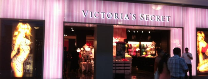 Victoria's Secret is one of Christina : понравившиеся места.