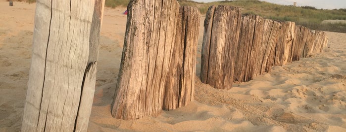 Strandpaviljoen DOK 14 is one of Knokke-Heist.