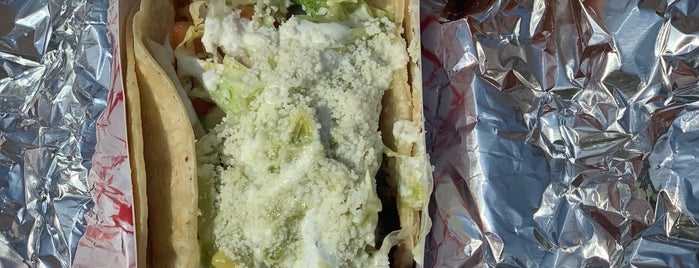 Tacos Cholula is one of Gautam : понравившиеся места.