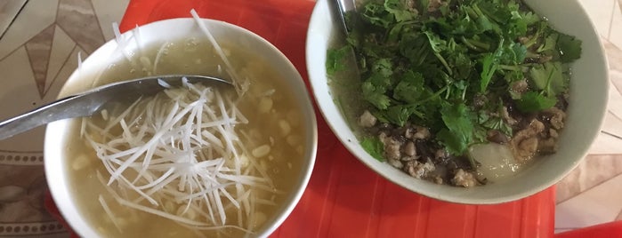 Bánh Đúc Hoè Nhai is one of Ăn vặt Hà Nội.