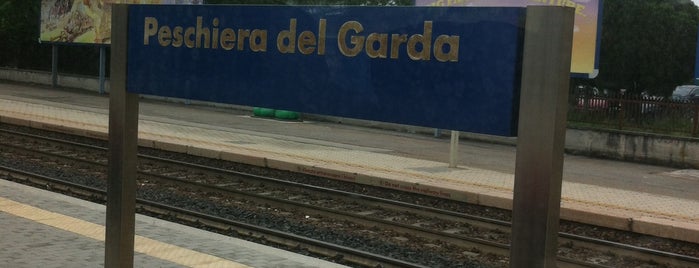 Stazione Peschiera del Garda is one of Tempat yang Disukai Vlad.