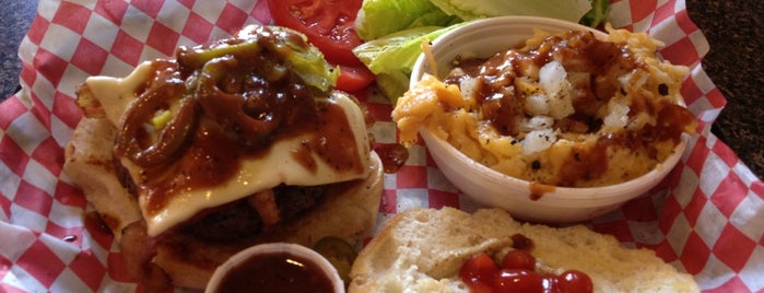 Daily Grind Burgers is one of Lorraine's Saved Places.