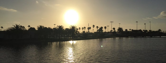 Farmer's Market @ City Island is one of Lugares guardados de Ed.