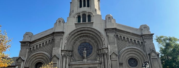 Iglesia San Lazaro is one of Monumentos Nacionales.