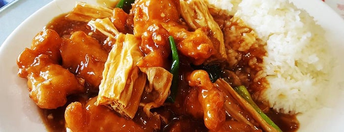Flower Lounge Restaurant is one of The 13 Best Chinese Restaurants in Oakland.