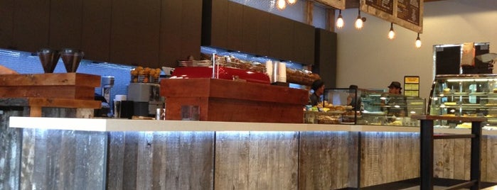 New York City Bagel & Coffee House is one of Lugares favoritos de Dario.
