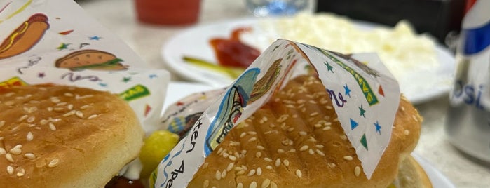 Farroug Al Shifa Resturant is one of Orte, die B❤️ gefallen.