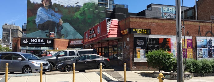 Augusta Avenue is one of Places in Toronto.