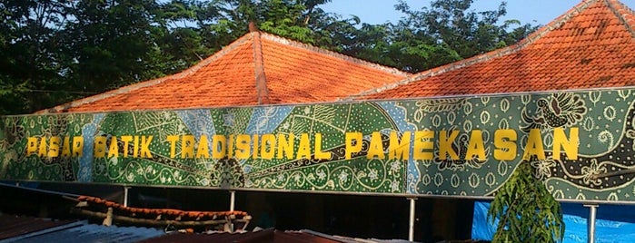 Pasar Batik Tradisional Pamekasan is one of Obyek Wisata Jawa Timur SELAIN Malang Surabaya.
