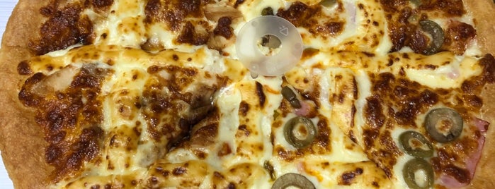 Pizza Hut is one of Restaurantes e Happy Hour.