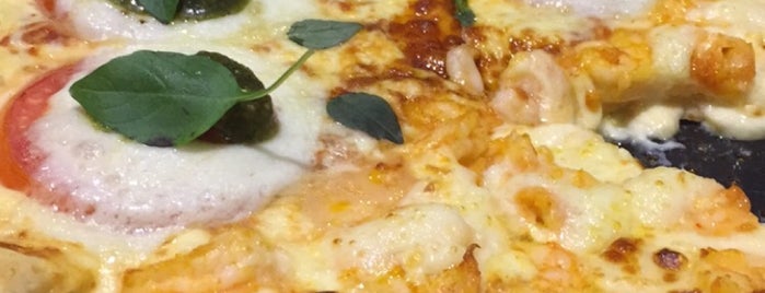 Pizza Bis is one of Balneario Camboriu.