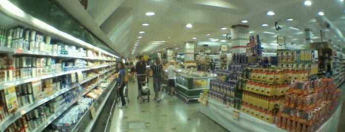 Sonda Supermercados is one of Tempat yang Disukai Ale.