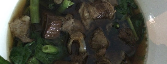 เนื้อวัวซุปเปอร์ยอดเยี่ยม is one of Beef Noodles.bkk.