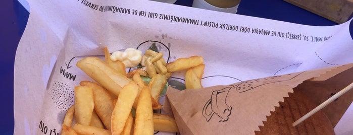 Sarpedon's Burger is one of Karinn'in Beğendiği Mekanlar.