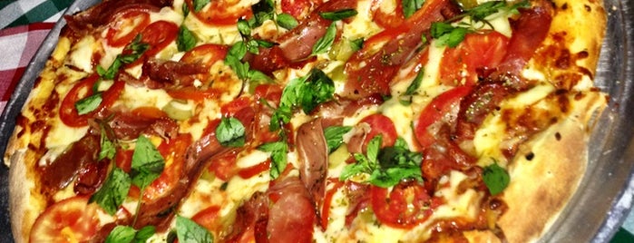 Buoni Amici's Pizza is one of สถานที่ที่ George ถูกใจ.