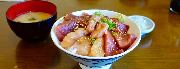 Shibuki-tei is one of 魚料理.