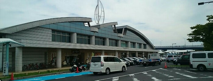 道の駅 びわ湖大橋米プラザ is one of 道の駅.