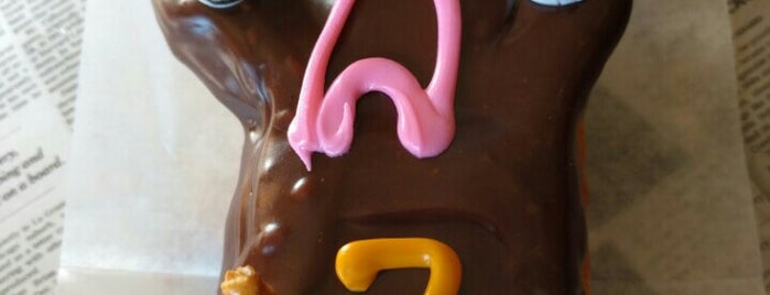 Voodoo Doughnut is one of Luisさんのお気に入りスポット.