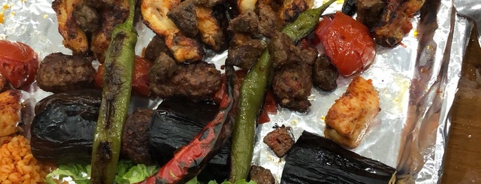 urfalı kebap kağıthane is one of R.Sema'nın Beğendiği Mekanlar.